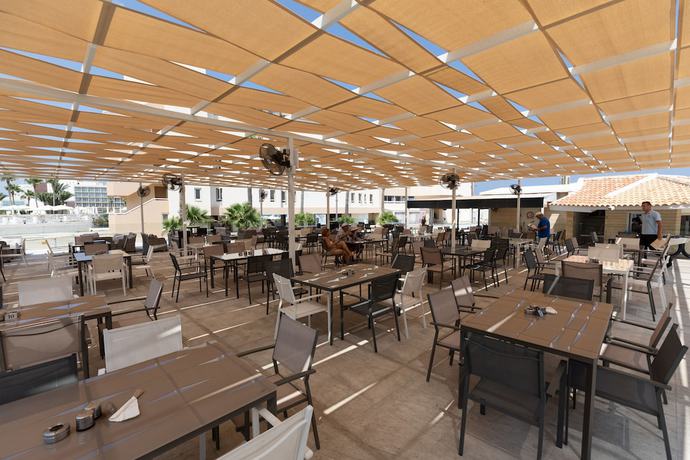 Imagen del bar/restaurante del Hotel Tetyk. Foto 4