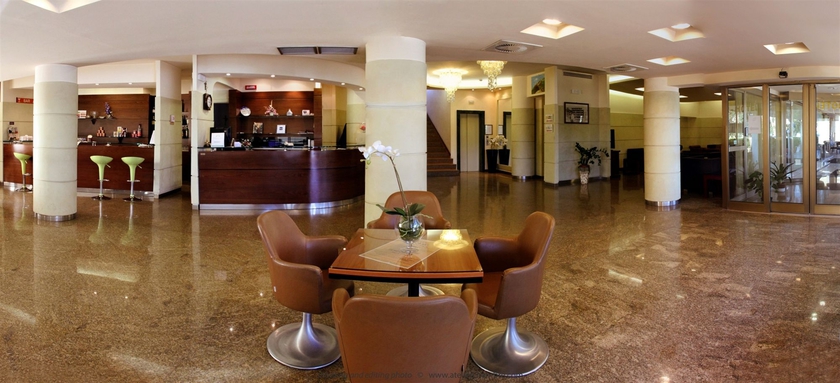 Imagen de los interiores del Hotel Tevere. Foto 14