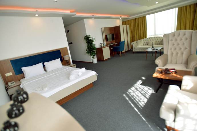 Imagen de la habitación del Hotel Tevetoglu. Foto 17