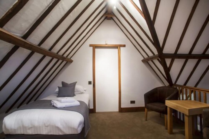 Imagen de la habitación del Hotel Tewinbury. Foto 15