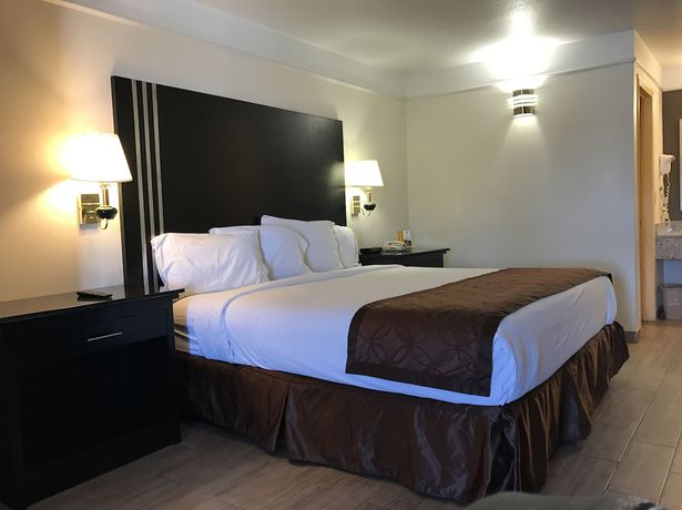Imagen de la habitación del Hotel Texas Inn And Suites. Foto 11