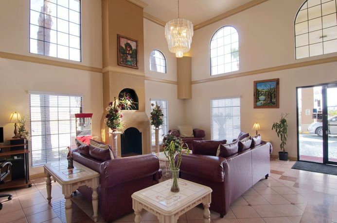 Imagen de los interiores del Hotel Texas Inn And Suites. Foto 17