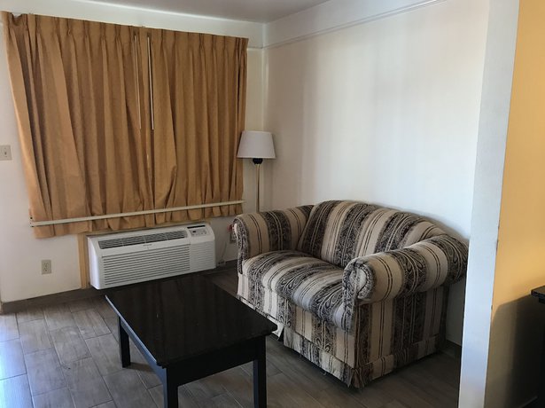 Imagen de la habitación del Hotel Texas Inn And Suites. Foto 16