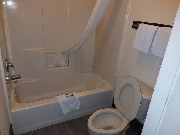 Imagen de la habitación del Hotel Texas Inn Downtown McAllen. Foto 4