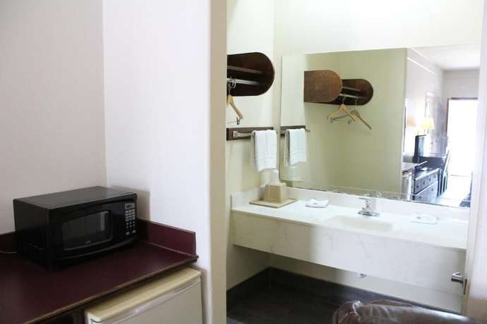 Imagen de la habitación del Hotel Texas Inn Downtown McAllen. Foto 7