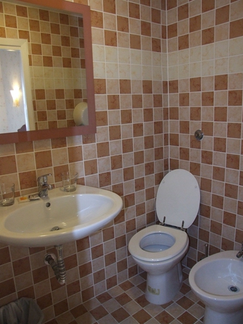 Imagen de la habitación del Hotel Texas, Via Veneto. Foto 14
