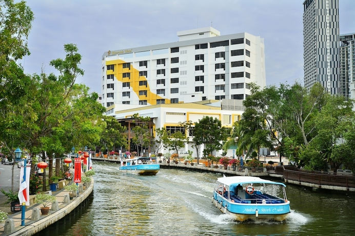 Imagen general del Hotel Tf Riverside. Foto 1