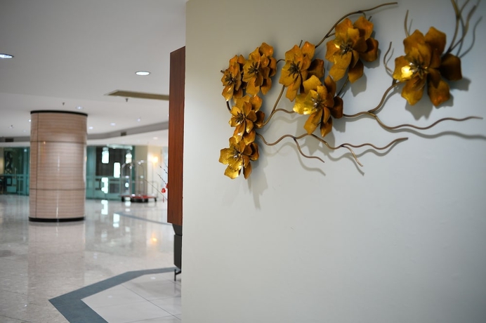 Imagen de los interiores del Hotel Tf Riverside. Foto 17