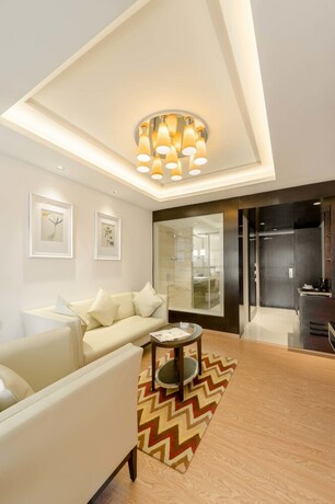 Imagen de la habitación del Hotel Tgi Grand Fortuna. Foto 22