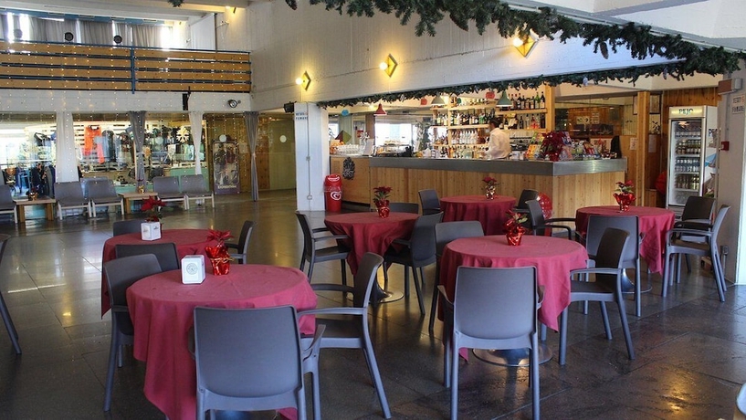 Imagen del bar/restaurante del Hotel Th 1400. Foto 8