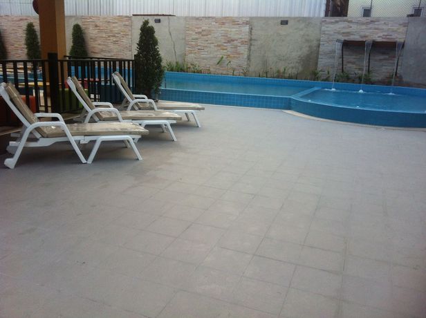 Imagen de la piscina del Hotel Th Beach. Foto 13