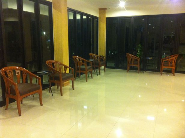 Imagen de la piscina del Hotel Th Beach. Foto 14