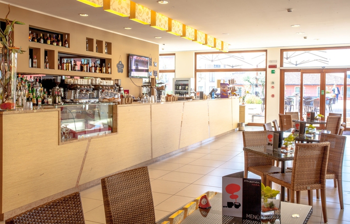 Imagen del bar/restaurante del Hotel Th Lazise - Parchi Del Garda. Foto 5