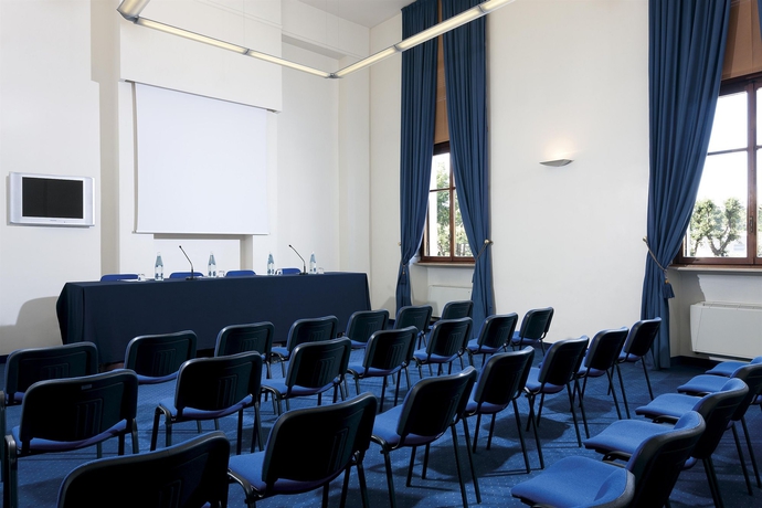 Imagen de los interiores del Hotel Th Roma - Carpegna Palace. Foto 12