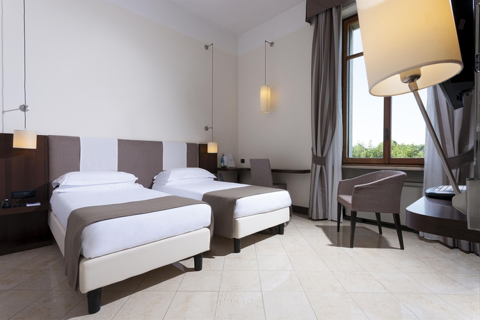 Imagen de la habitación del Hotel Th Roma - Carpegna Palace. Foto 6