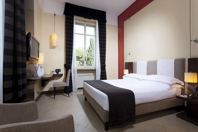 Imagen de la habitación del Hotel Th Roma - Carpegna Palace. Foto 7