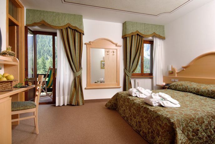 Imagen de la habitación del Hotel Th San Pellegrino Monzoni. Foto 7