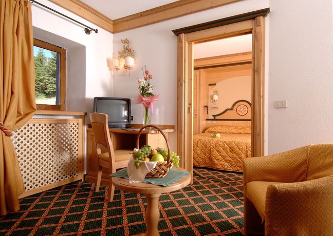 Imagen de la habitación del Hotel Th San Pellegrino Monzoni. Foto 10