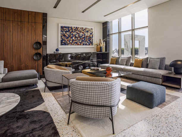 Imagen general del Hotel Th8 Palm Dubai Beach Resort Vignette Collection. Foto 4