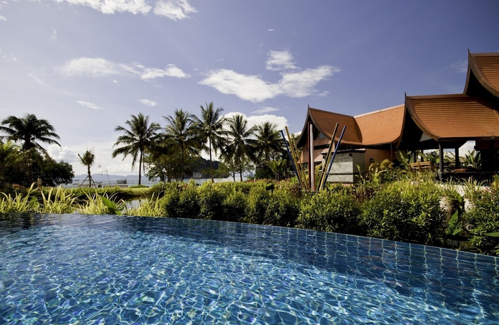 Imagen de la piscina del Hotel Tha Lane Bay Villa. Foto 18