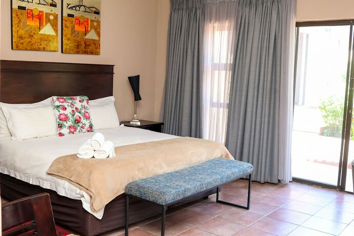 Imagen de la habitación del Hotel Thaba Legae Guest Lodge. Foto 17