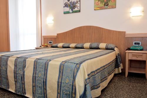Imagen de la habitación del Hotel Th&agrave;las Club. Foto 6