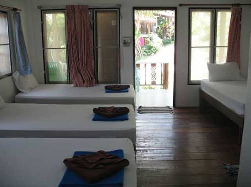 Imagen de la habitación del Hotel Thai Dee Garden Resort. Foto 4