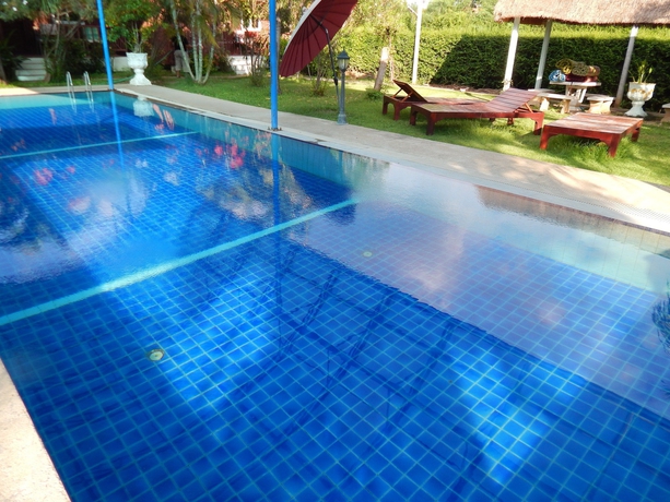 Imagen de la piscina del Hotel Thai Garden Inn. Foto 16