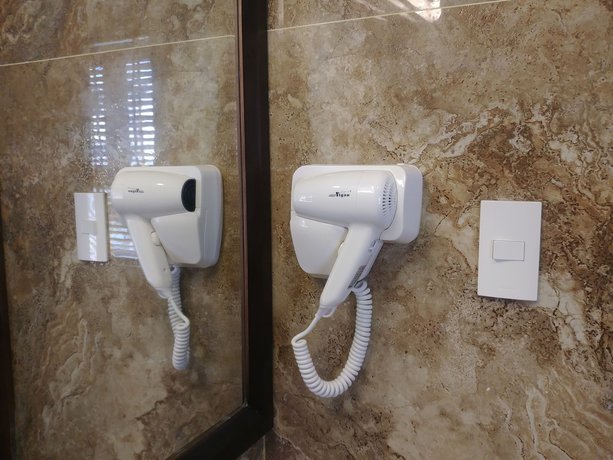Imagen de la habitación del Hotel Thai Hoa Riverside. Foto 19