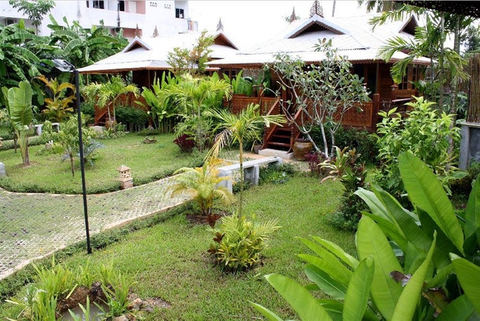 Imagen de los exteriores del Hotel Thai Villa Resort. Foto 4