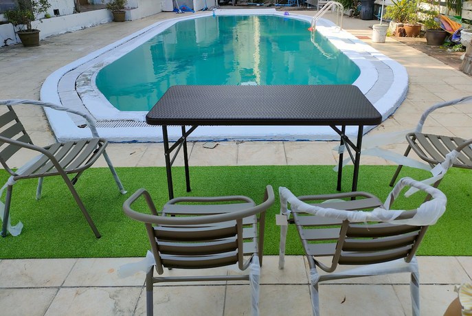 Imagen de la piscina del Hotel Thai smile serviced Appartments. Foto 19