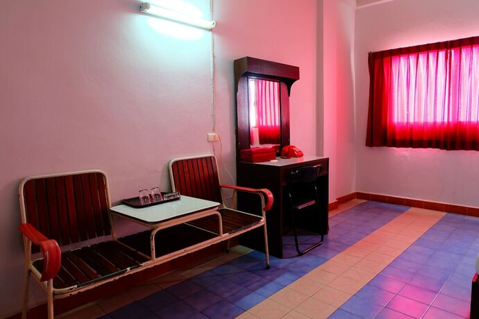 Imagen general del Hotel Thairungruang Backpackers Suratthani. Foto 2