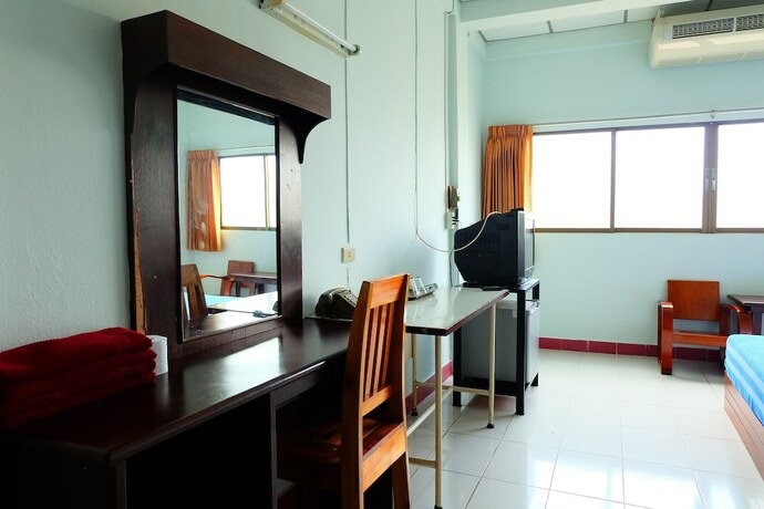 Imagen general del Hotel Thairungruang Backpackers Suratthani. Foto 11