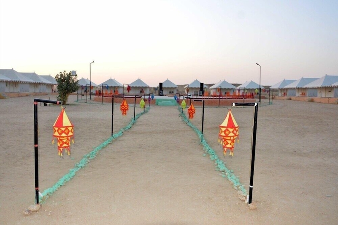 Imagen general del Hotel Thakur Ji Resort. Foto 2