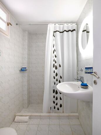 Imagen general del Hotel Thalasea Kimolos. Foto 11