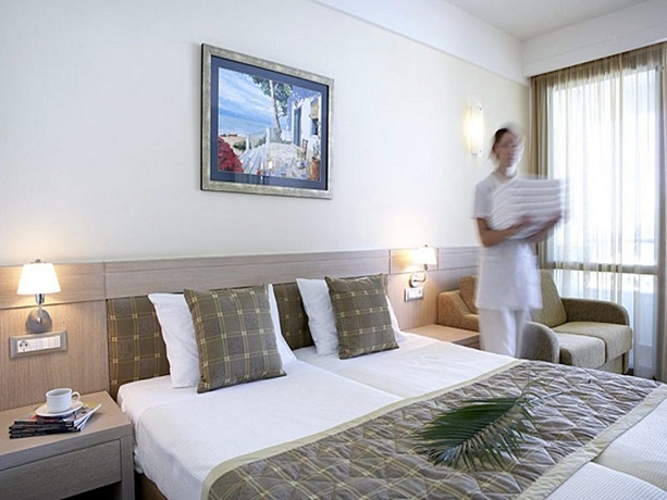 Imagen general del Hotel Thalassa Beach Resort - Adults Only. Foto 7