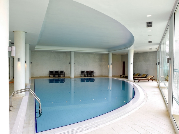 Imagen de la piscina del Hotel Thalassa Mahdia. Foto 17