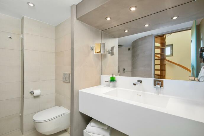 Imagen general del Hotel Thalassa Suites. Foto 1