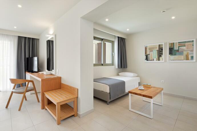 Imagen general del Hotel Thalassa Suites. Foto 28