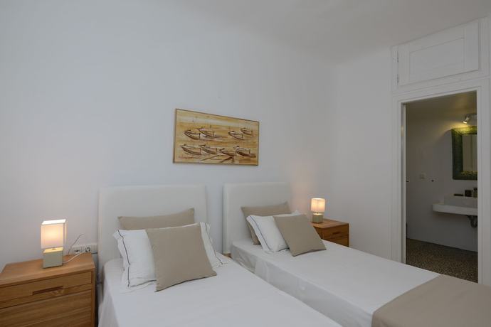 Imagen de la habitación del Hotel Thalasses Villas. Foto 4