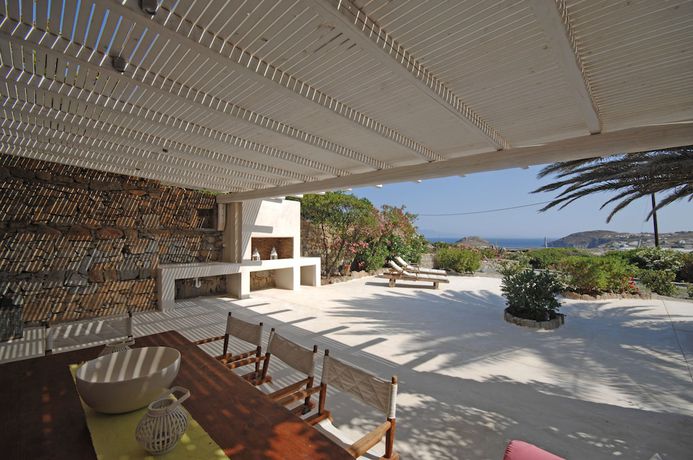 Imagen de la habitación del Hotel Thalasses Villas. Foto 9