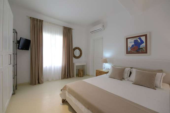 Imagen de la habitación del Hotel Thalasses Villas. Foto 13