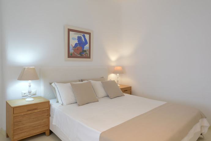 Imagen de la habitación del Hotel Thalasses Villas. Foto 16