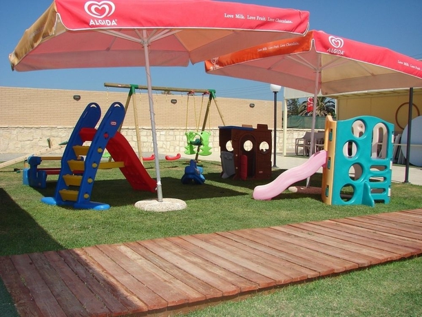 Imagen de los exteriores del Hotel Thalassi. Foto 13