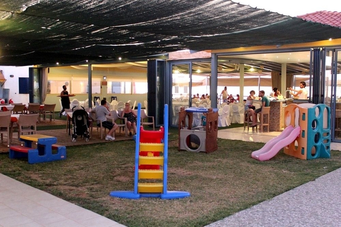 Imagen de los exteriores del Hotel Thalassi. Foto 14