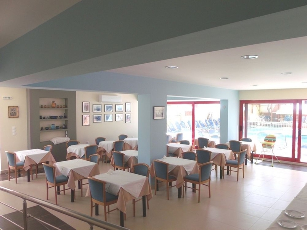 Imagen del bar/restaurante del Hotel Thalassi. Foto 3