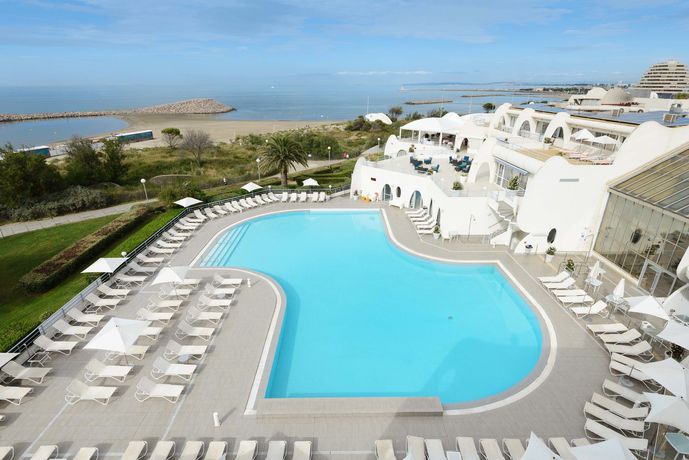 Imagen de la piscina del Hotel Thalasso and Spa Les Corallines. Foto 18