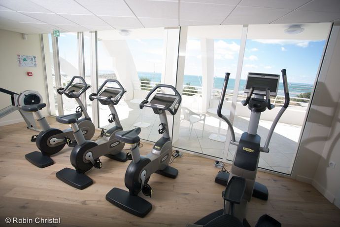 Imagen del bar/restaurante del Hotel Thalasso and Spa Les Corallines. Foto 3