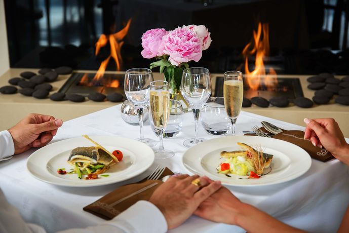 Imagen de la piscina del Hotel Thalasso and Spa Les Corallines. Foto 19