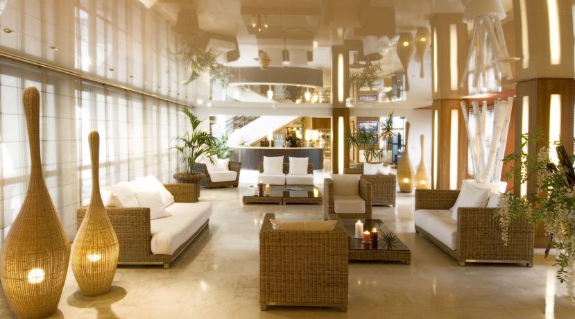 Imagen de la habitación del Hotel Thalasso and Spa Les Corallines. Foto 12